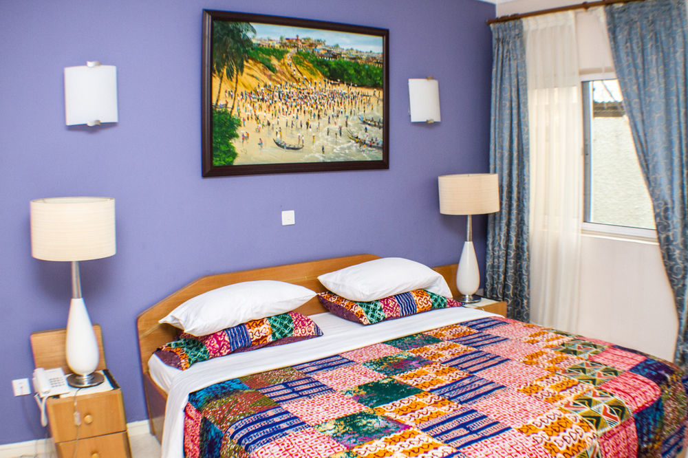 Alma House Hotel Accra Exterior photo