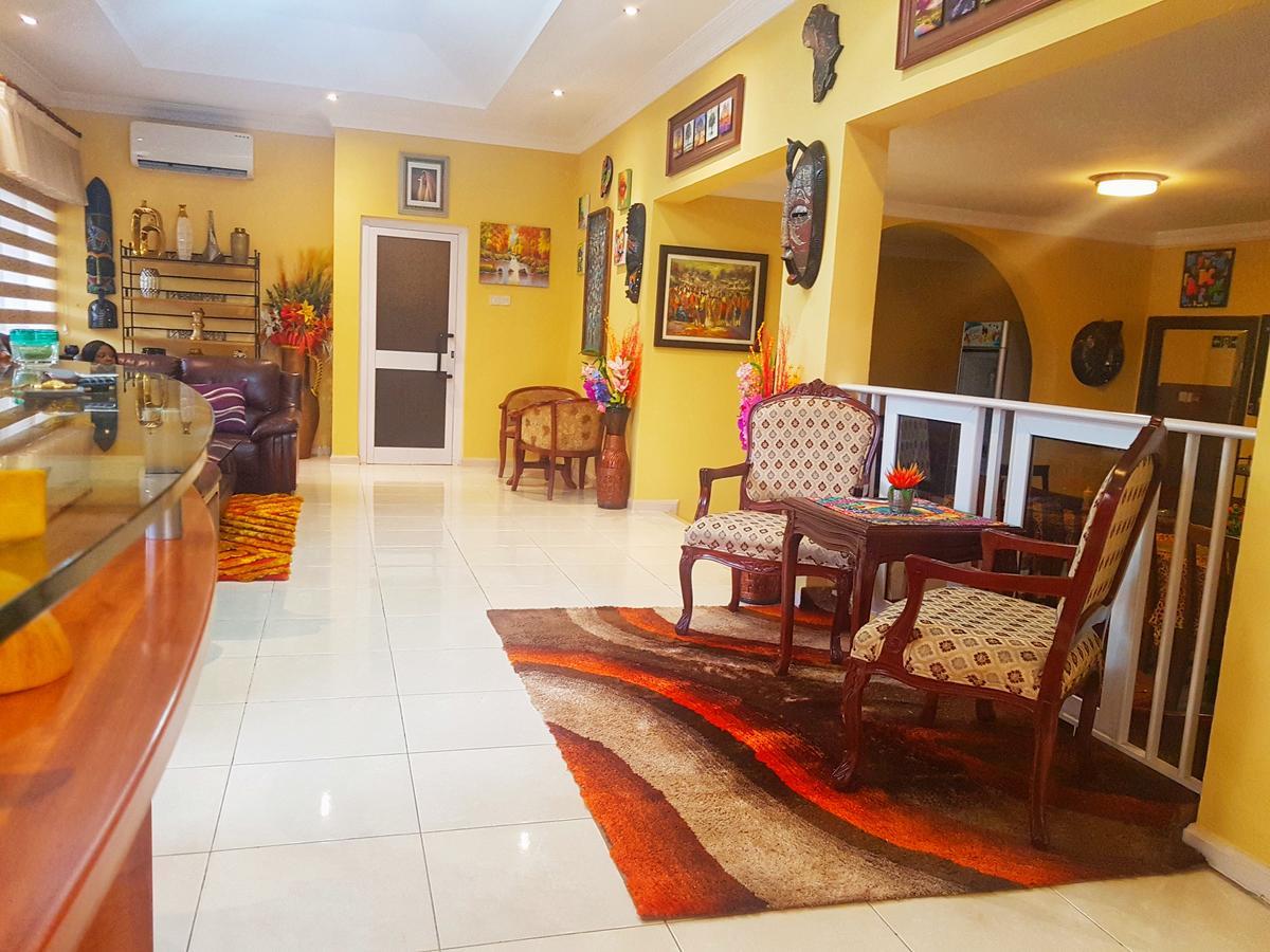 Alma House Hotel Accra Exterior photo
